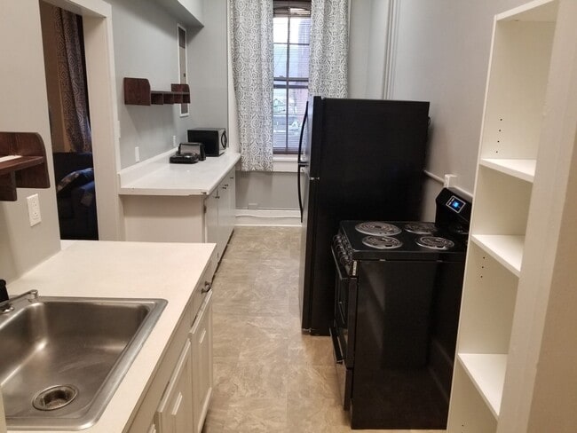 Photo - 130 E Main St