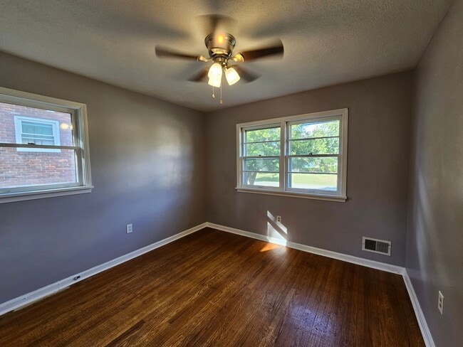 Photo - Spacious 3 Bedroom, 1.5 Bath House with Detached Garage