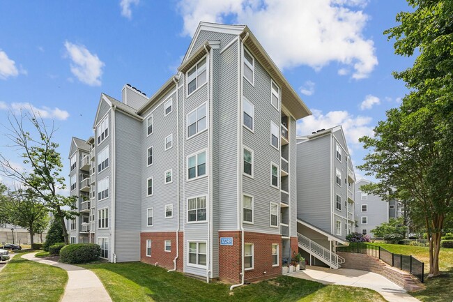 Beautiful 2-bedroom condo! - Beautiful 2-bedroom condo!