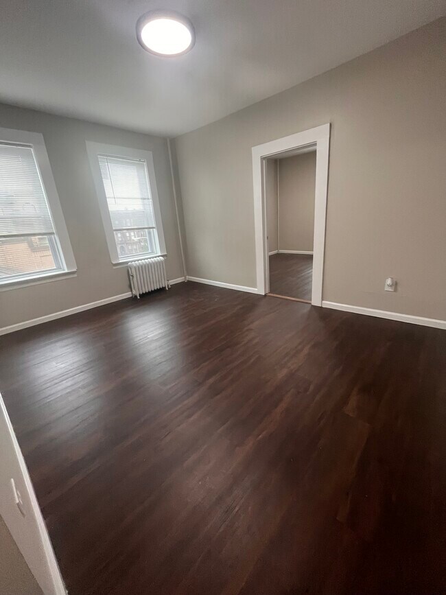 9 Bentley Ave 11 - 13 Bentley Ave Unidad 11