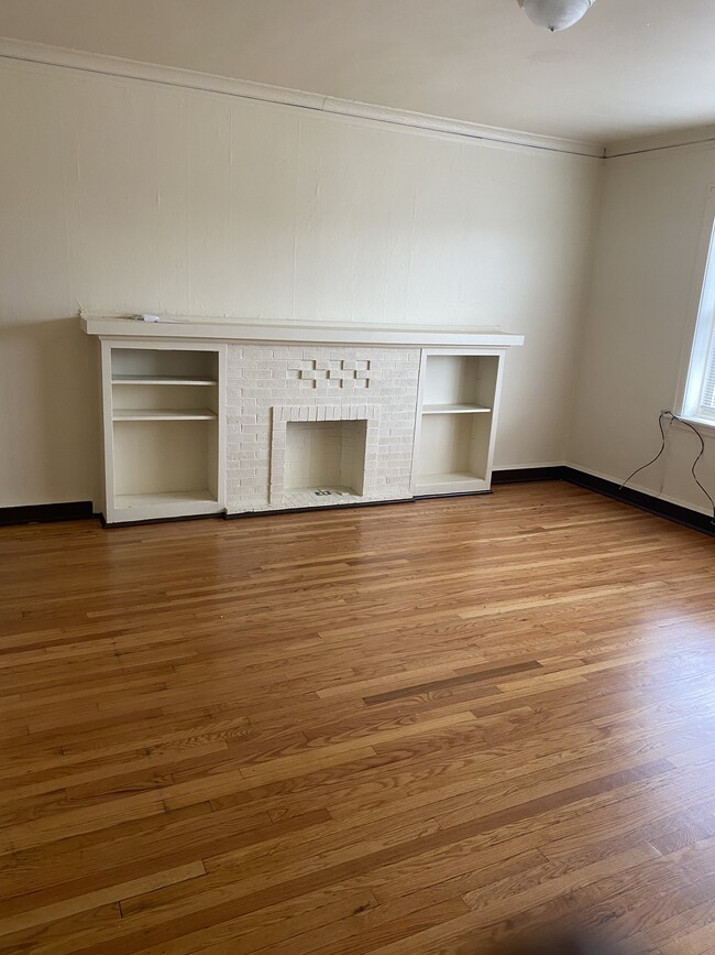 Photo - 503 E 79th St Unidad 2A