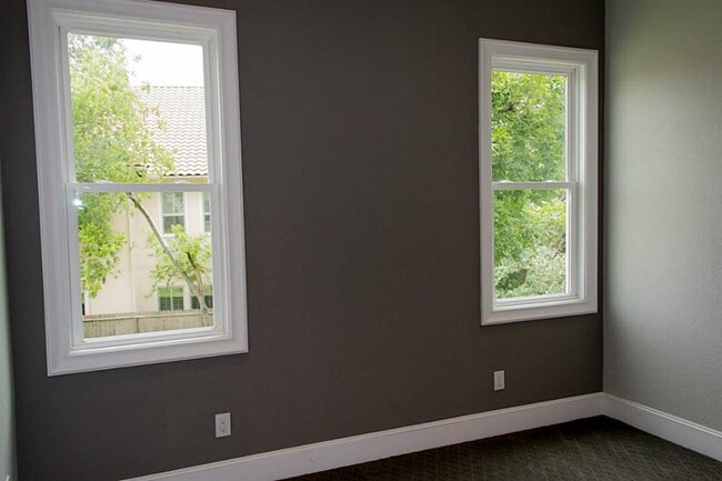 Photo - 5545 Navarro St Unidad GQ