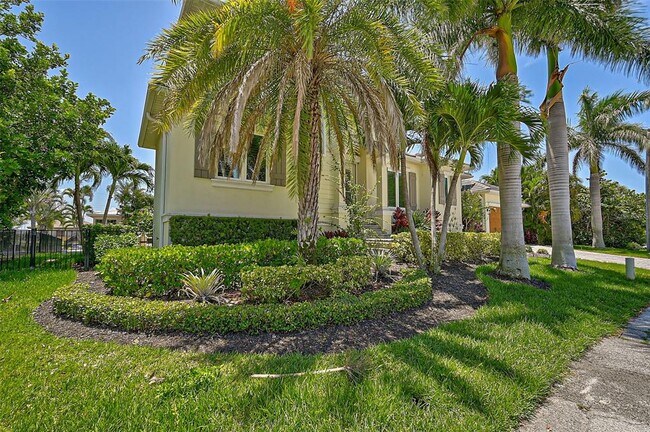 Photo - 830 Tarawitt Dr