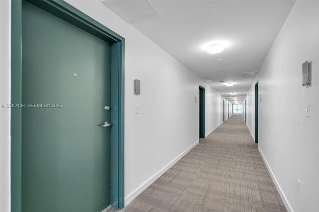 Photo - 321 NE 26th St Unidad 605