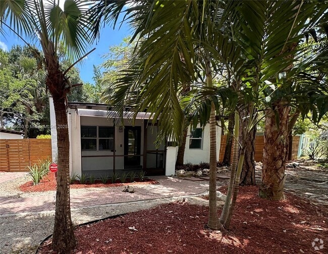 Building Photo - 1733 SW 13th St Rental