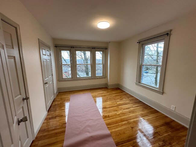 Photo - 46 Oak Ave Unit 3L