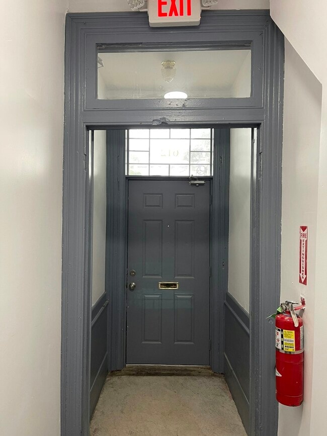 Photo - 612 W Norris St Unit 3