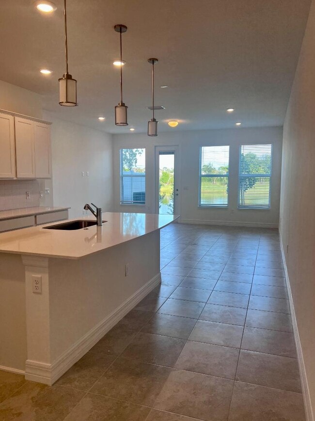 Building Photo - 6070 Praza Ln Rental