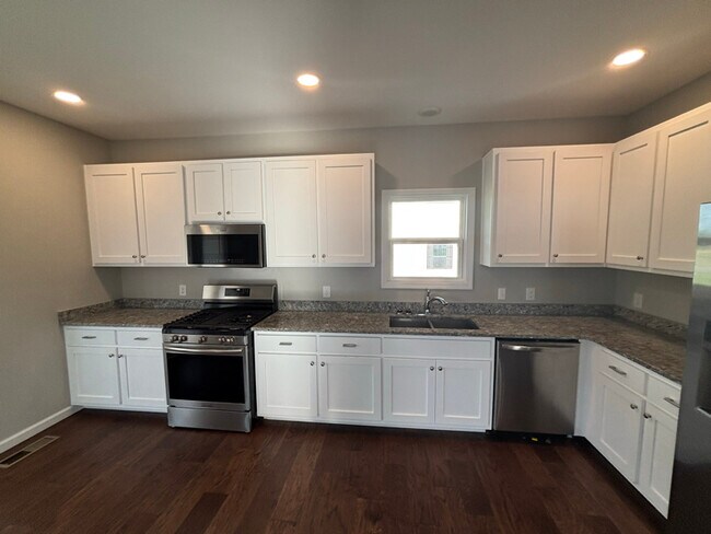 Photo - 203 Cherokee Dr