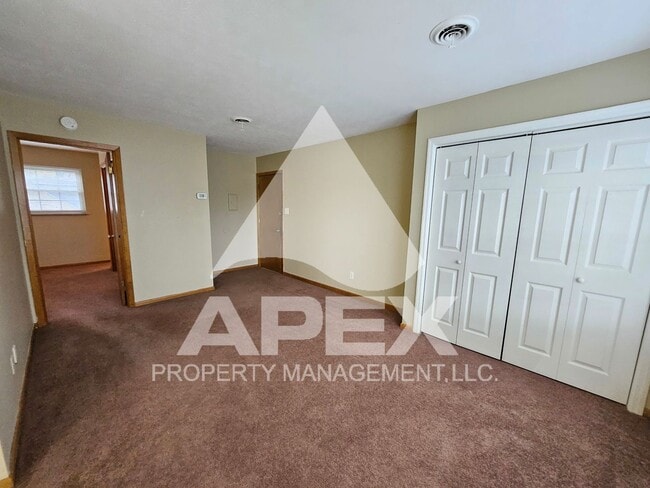 Photo - Spacious Top Floor 1 Bd - 1Ba Apartment in Fountain City! Unit #3
