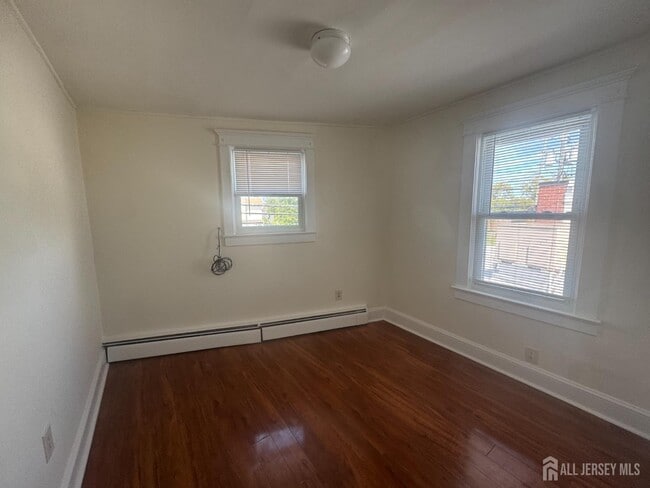 Photo - 908 Livingston Ave