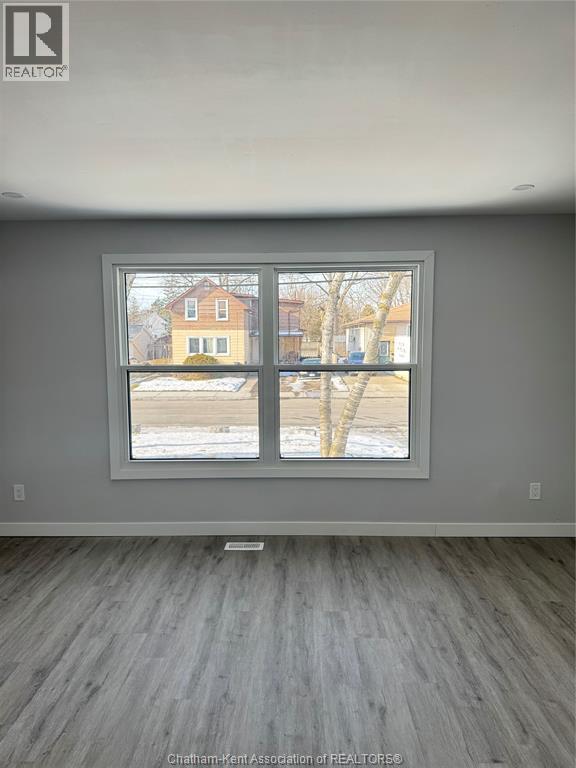 Photo - 140 Harvey St