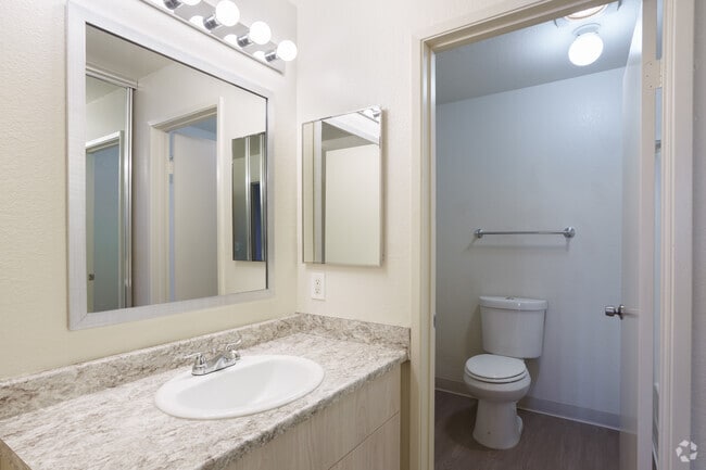 Plan G 2BR, 2BA - 839SF - Primary Bathroom