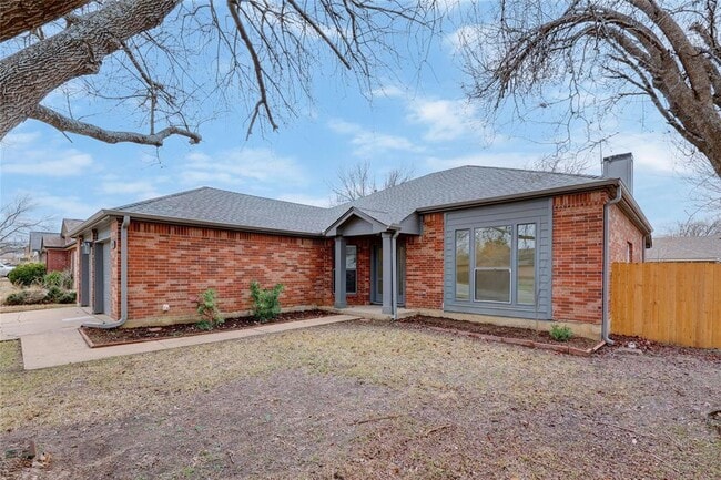 Photo - 602 Firethorn Ln