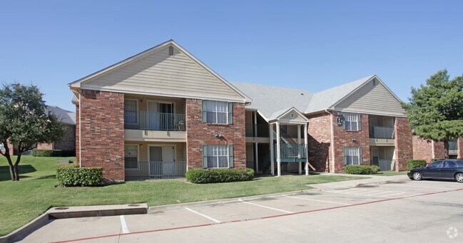 Hebron Trails - Hebron Trails Apartments