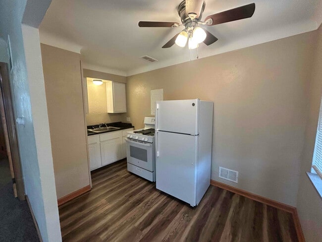 Photo - 2841 Terrace Downs St Unit 28