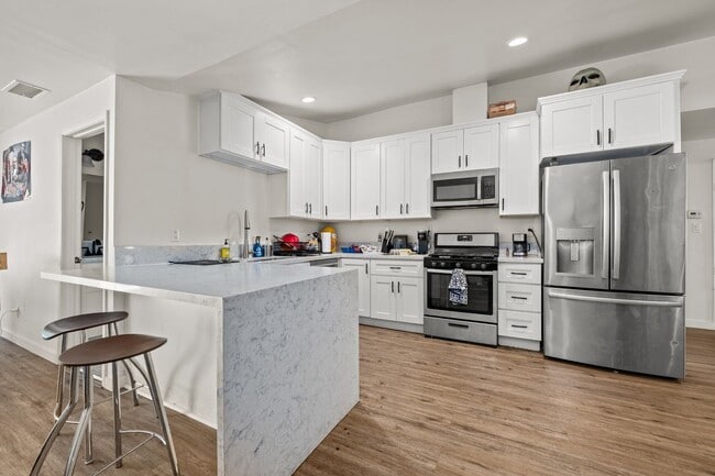 5236-5240 Remington Road - 5236-5240 Remington Road