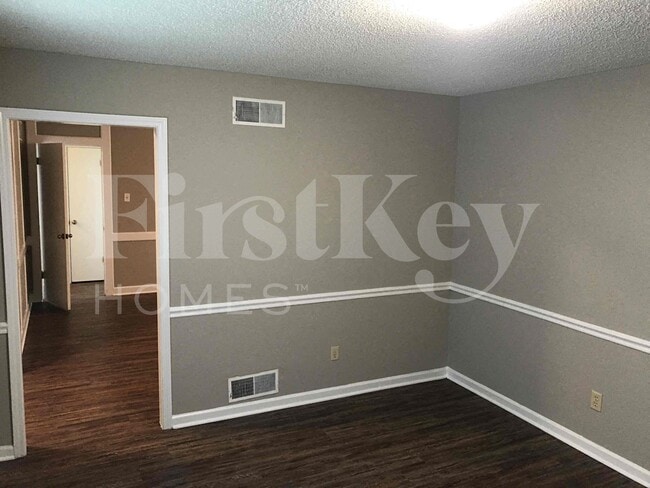 Photo - 5015 Hickory Bark Dr