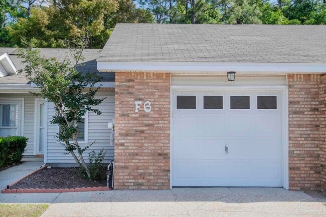 Building Photo - 5051 Grande Dr