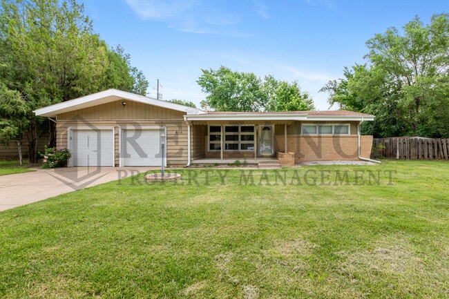 Photo - 614 N Brownthrush Ln House