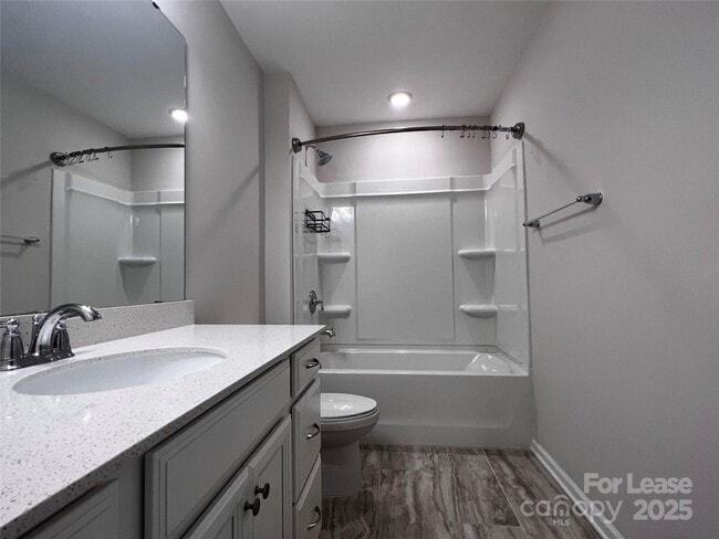 Photo - 108 Keats Aly