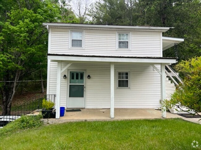 Building Photo - 729 N Lee Hwy Unit B Rental