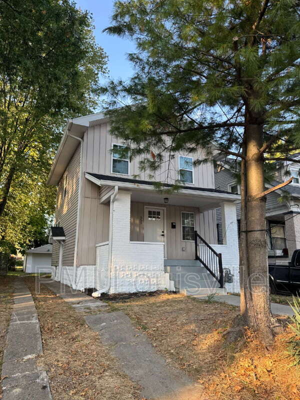 Photo - 551 Denmark St