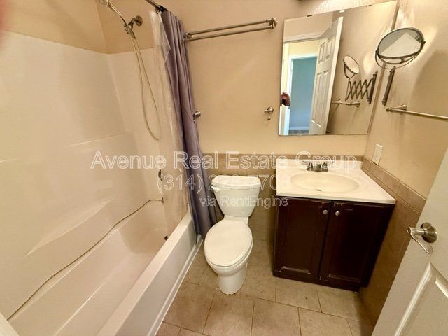 Photo - 11090 Alan Shepard Dr