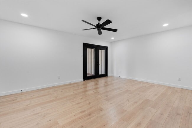 Photo - 8707 Wind Side Dr