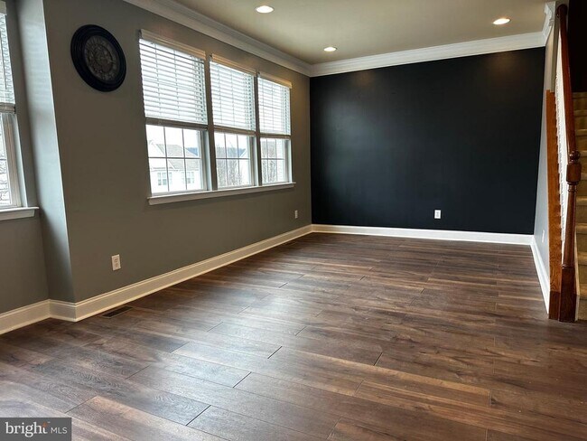 Photo - 2732 Shelburne Rd