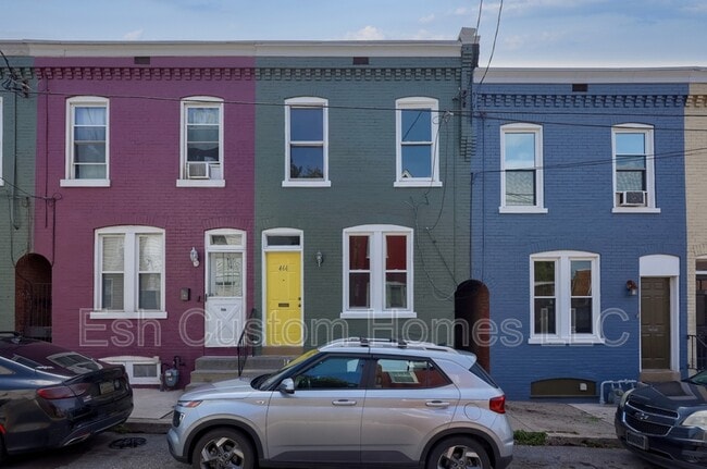 Photo - 464 Lafayette St