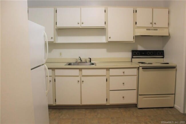 Photo - 1730 State St Unit 312