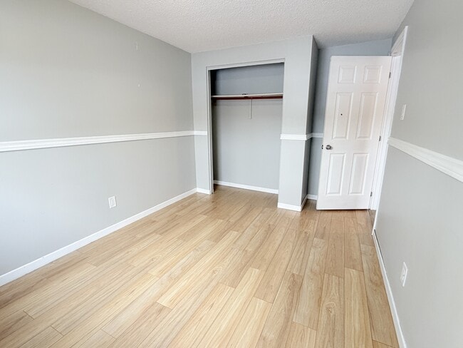 Building Photo - 1199 Afton Dr Unit Room 2