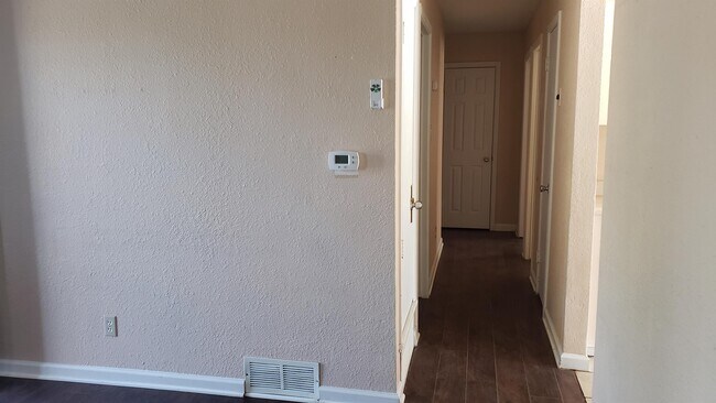 Photo - 1604 S Holland Dr