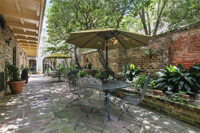 Photo - 1119 Dauphine St