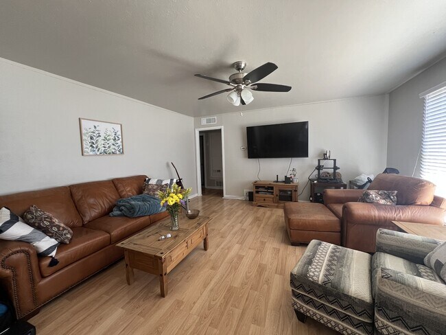 Photo - 3606 42nd St