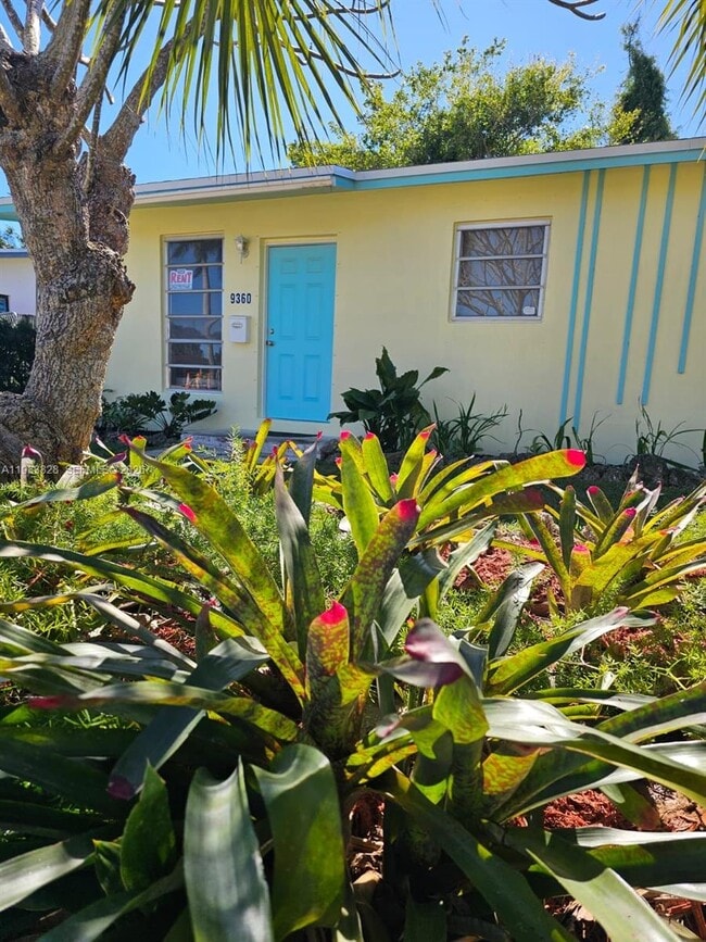 Building Photo - 9360 SW 168th St Unit 0