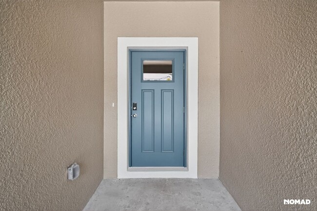 Photo - 10153 Trumpet Honeysuckle Wy