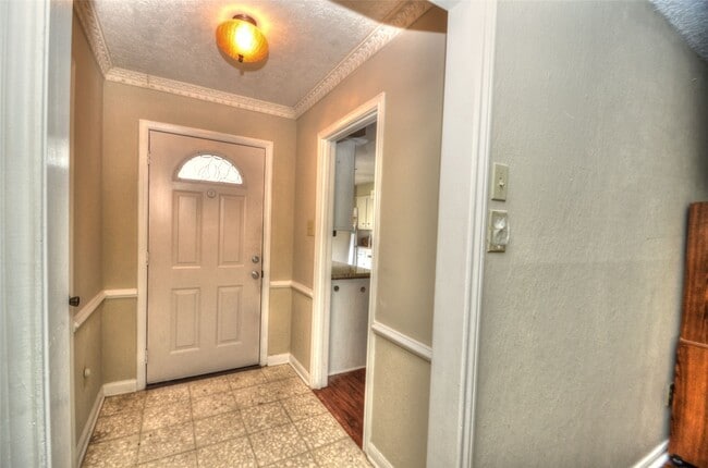 Photo - 234 Wickhamford Way