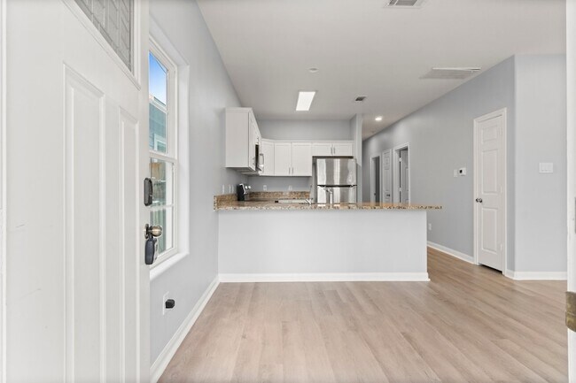 Photo - 16866 W Hammon