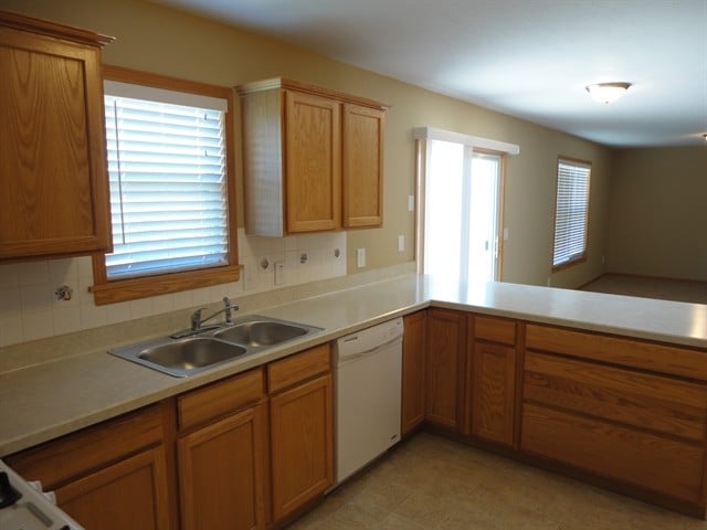 Photo - 15042 Rockdale Rd