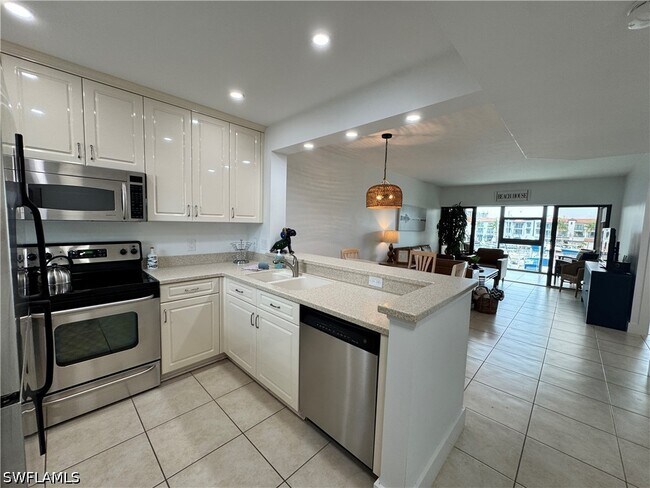 Photo - 801 River Point Dr Unit 206A