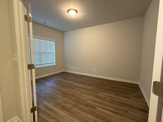 Photo - 102 Ranna Dr