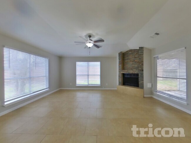 Photo - 16006 Camino Del Sol Dr