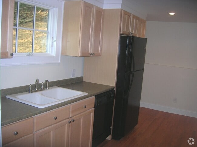Building Photo - 603 NY-22 Rental