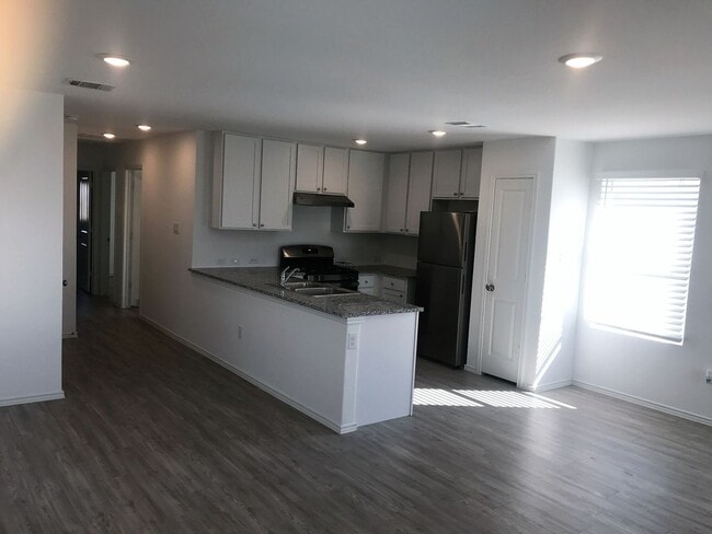Photo - Beautiful home with great amenities!