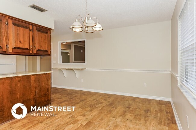 Photo - 1325 N Circle Dr