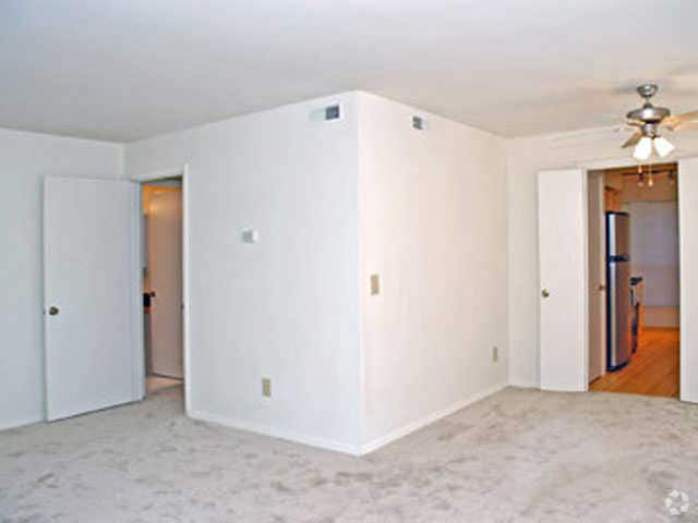 Sala de estar - Trailwood Crossing Apartments