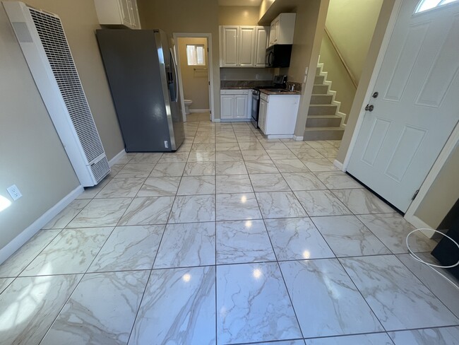 Building Photo - 4932 Campanile Dr Rental