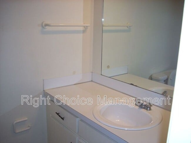 Photo - 9 Montclair Ct Unit B